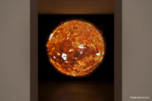 Reportage photographique de l'installation numérique 8 minuti luce de Diego Zuelli lors de l'exposition collective Effimera au Mata de Modène.