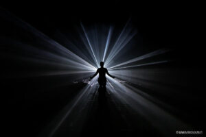 Ilaria Triolo photographe de spectacle vivant à Lyon. "LUX" - Cie La Vouivre - Théâtre du Parc (Andrézieux Bouthéon). Danse contemporaine.